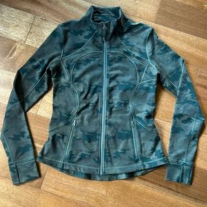 Lululemon Forme jacket, Savasana Camo Fatigue Green, size 10